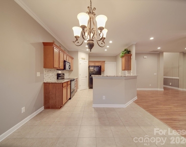 6831 Maricopa Road - Photo Thumbnail 12