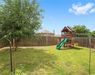 807 Windflower Drive - Photo Thumbnail 32