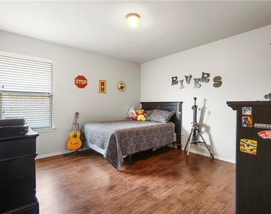 807 Windflower Drive - Photo Thumbnail 26