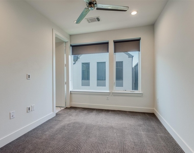4426 Cabell Drive - Photo Thumbnail 9