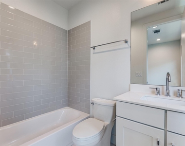4426 Cabell Drive - Photo Thumbnail 12