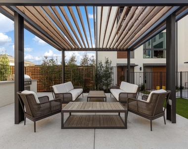 4426 Cabell Drive - Photo Thumbnail 18