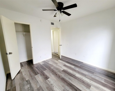 4636 Gleneagle Street - Photo Thumbnail 21