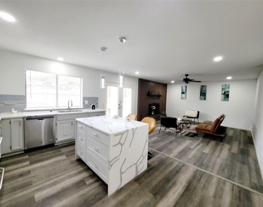 4636 Gleneagle Street - Photo Thumbnail 12