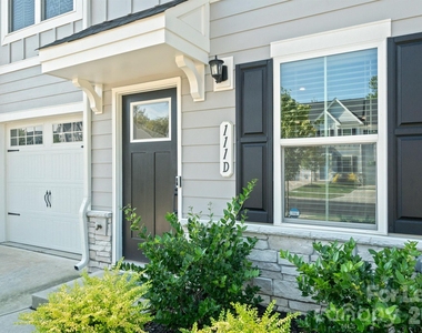 111 Skylar View Way - Photo Thumbnail 1