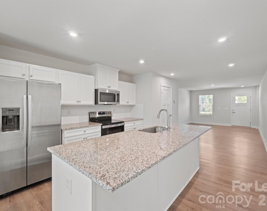 111 Skylar View Way - Photo Thumbnail 3