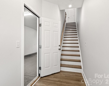 120 Judson Avenue - Photo Thumbnail 3