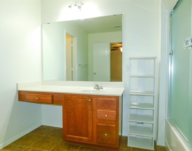 5932 Lost Valley Drive - Photo Thumbnail 17