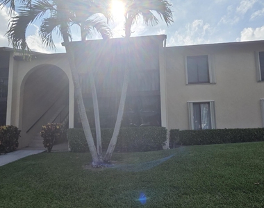 618 Sea Pine Way - Photo Thumbnail 12