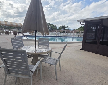 618 Sea Pine Way - Photo Thumbnail 16