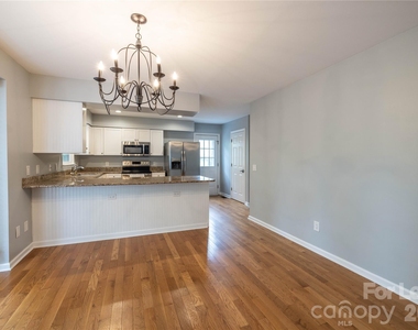 102 Seminole Court - Photo Thumbnail 17