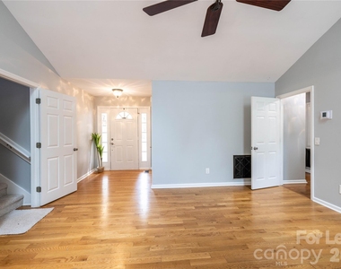 102 Seminole Court - Photo Thumbnail 22