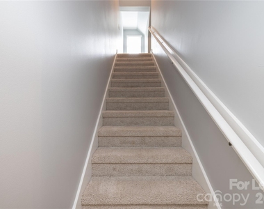 102 Seminole Court - Photo Thumbnail 37