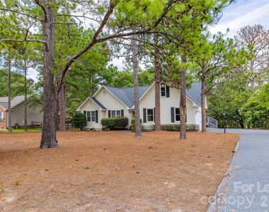 102 Seminole Court - Photo Thumbnail 1
