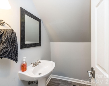 102 Seminole Court - Photo Thumbnail 41