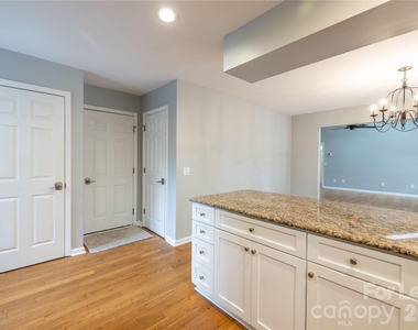102 Seminole Court - Photo Thumbnail 14