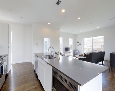 4905 Live Oak Street - Photo Thumbnail 6