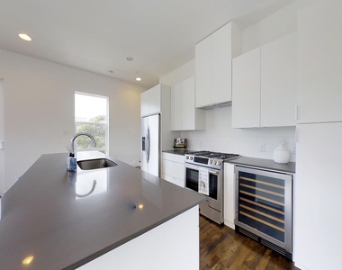 4905 Live Oak Street - Photo Thumbnail 11