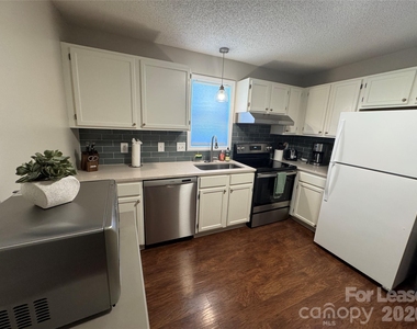 808 Caldwell Street - Photo Thumbnail 4