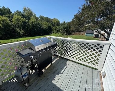 808 Caldwell Street - Photo Thumbnail 15