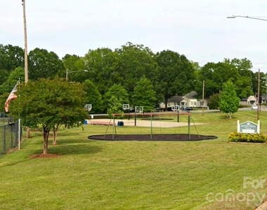 808 Caldwell Street - Photo Thumbnail 18