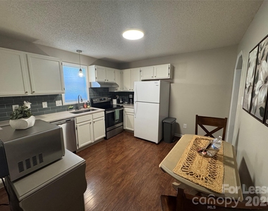 808 Caldwell Street - Photo Thumbnail 3