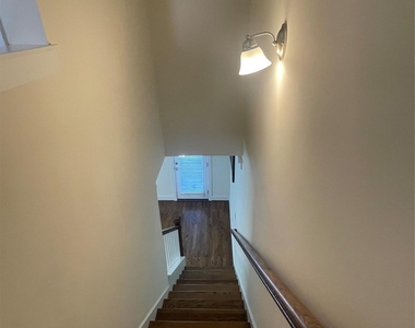 347 Spring Street - Photo Thumbnail 28