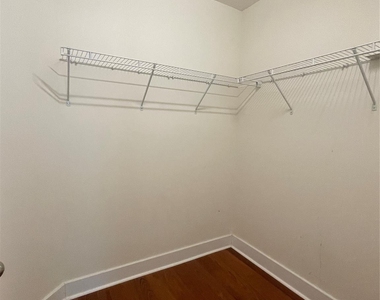 347 Spring Street - Photo Thumbnail 6