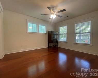 347 Spring Street - Photo Thumbnail 3