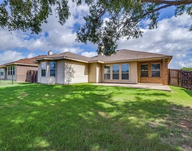 905 Meadowedge Lane - Photo Thumbnail 23