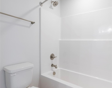 2719 Capitol Drive - Photo Thumbnail 23