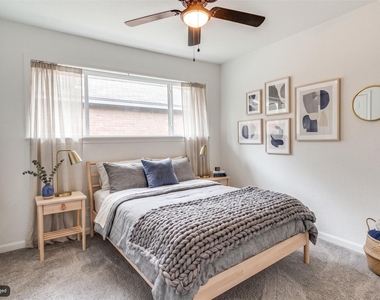 1208 N Grant Drive - Photo Thumbnail 12