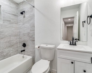1208 N Grant Drive - Photo Thumbnail 11