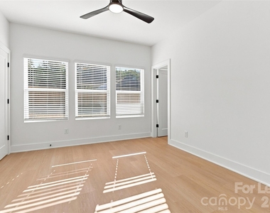 242 Institute Street - Photo Thumbnail 17