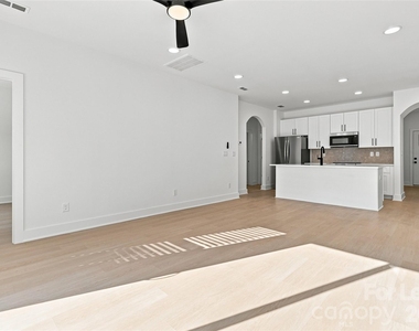 242 Institute Street - Photo Thumbnail 13
