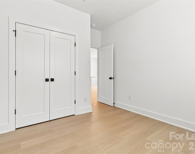 242 Institute Street - Photo Thumbnail 23