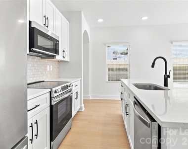 242 Institute Street - Photo Thumbnail 10