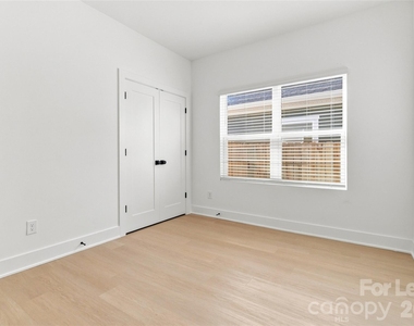 242 Institute Street - Photo Thumbnail 21
