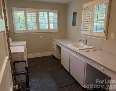 4920 Raymond Place - Photo Thumbnail 5