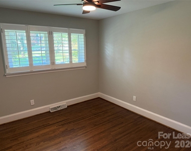 4920 Raymond Place - Photo Thumbnail 7