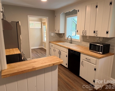 4920 Raymond Place - Photo Thumbnail 4