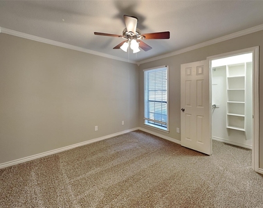 617 Lakewood Lane - Photo Thumbnail 14