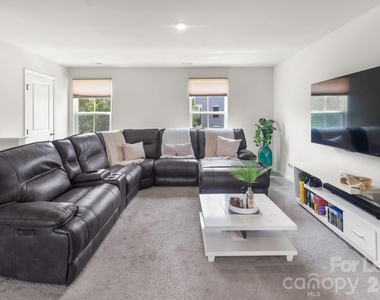 2417 Fathom Way - Photo Thumbnail 7