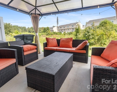 2417 Fathom Way - Photo Thumbnail 14
