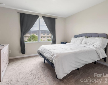 2417 Fathom Way - Photo Thumbnail 9