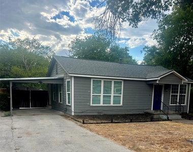 209 N 4th Street - Photo Thumbnail 1