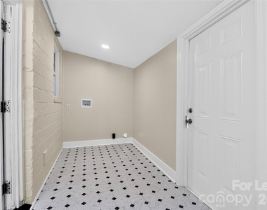 305 Lander Street - Photo Thumbnail 14