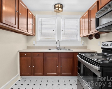 305 Lander Street - Photo Thumbnail 11