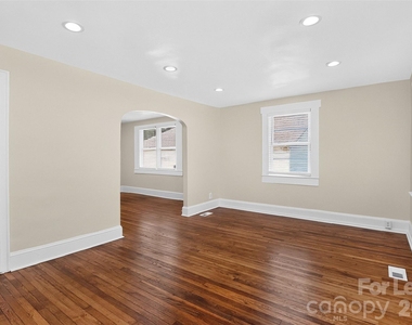 305 Lander Street - Photo Thumbnail 3