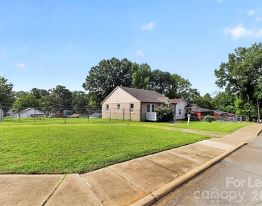305 Lander Street - Photo Thumbnail 2